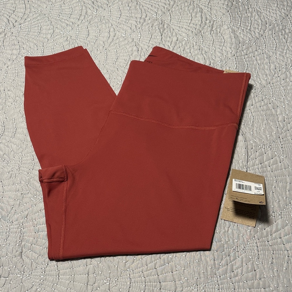 Nike High Rise, Tight Fit, 7/8 Length Rust Color Leggings, NWT’s, Size 1X